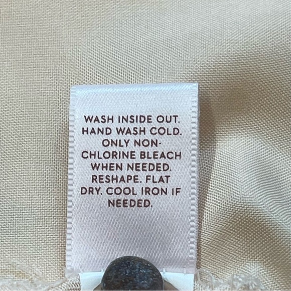 Tank‎ Top Lauren Conrad Floral Crochet Lace Trim Metallic Gold Print Sz L EUC - Picture 13 of 13